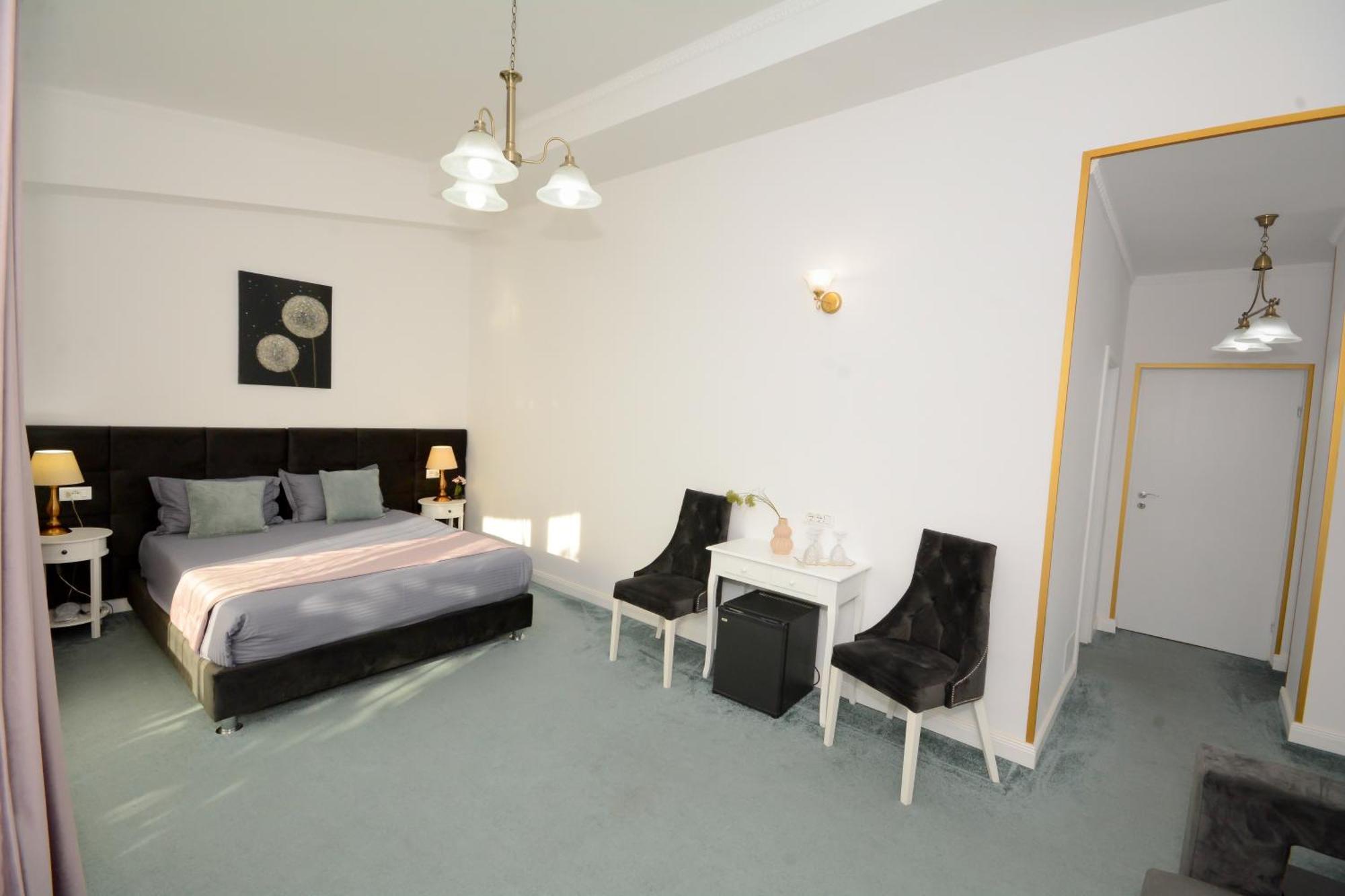 Hotel Andre'S كرايوفا المظهر الخارجي الصورة