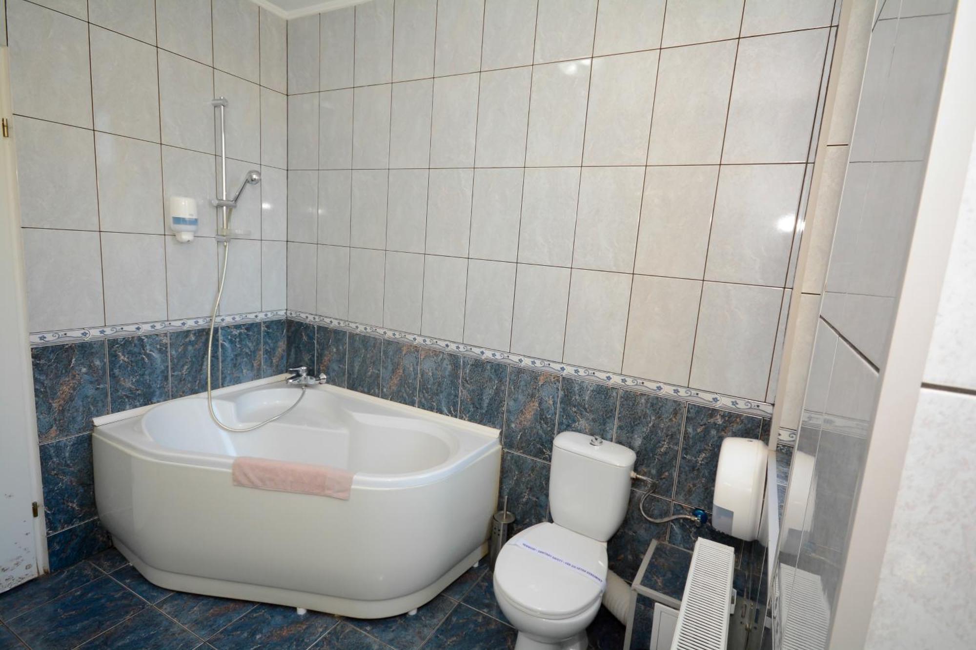 Hotel Andre'S كرايوفا المظهر الخارجي الصورة