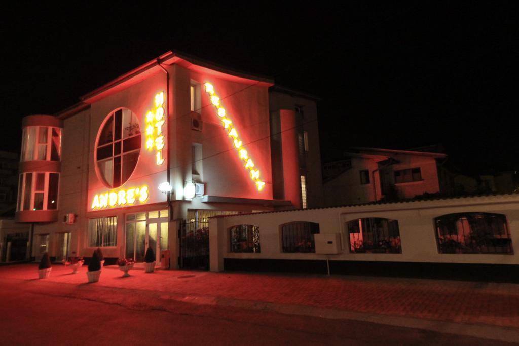 Hotel Andre'S كرايوفا المظهر الخارجي الصورة