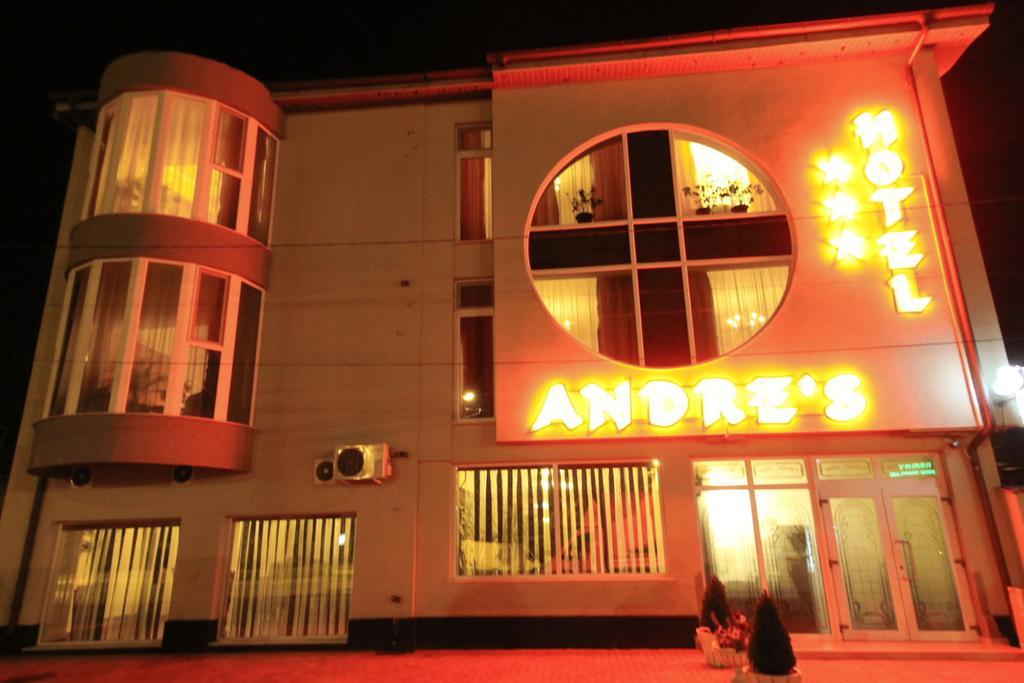 Hotel Andre'S كرايوفا المظهر الخارجي الصورة